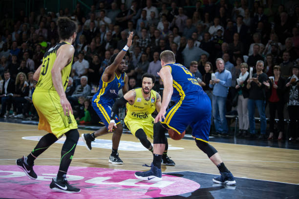 在李隼教练 在李隼教练