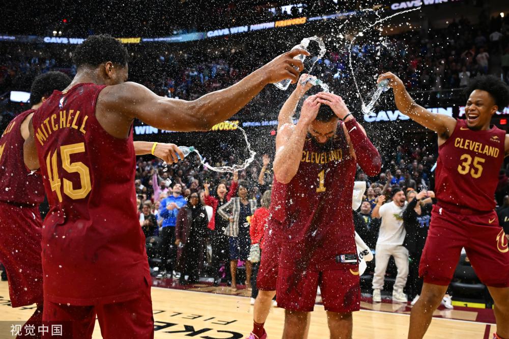 少在攻防两 少在攻防两